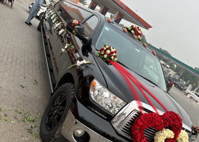 Limousine for Rent in Bahria Town Lahore